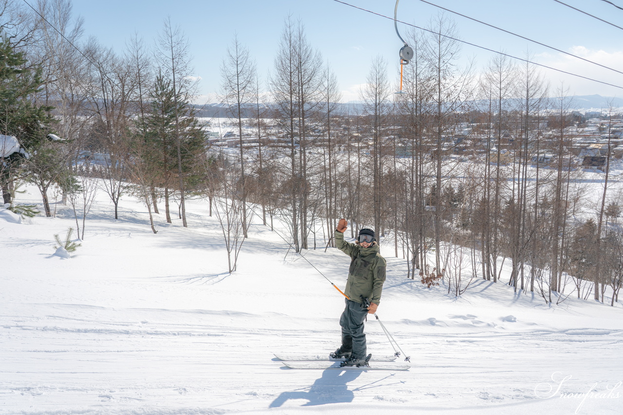 中富良野町北星スキー場から上富良野町日の出スキー場へ。Permanent Union 札幌正規ディーラー『5&.』オーナー・河関憲幸さんと滑る、絶景の富良野ローカルスキー場巡り。